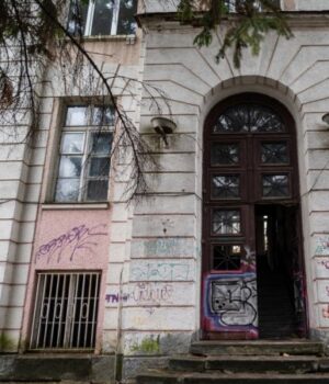 З-бюджету-Луцької-громади-виділили-10-млн-грн-для-реставрації-Будинку-офіцерів:-Вахович-розповіла-на. З-бюджету-Луцької-громади-виділили-10-млн-грн-для-реставрації-Будинку-офіцерів:-Вахович-розповіла-на.