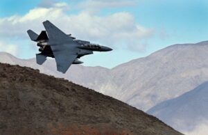 Стало відомо, скільки літаків втратили США за час операції проти Ірану Стало-відомо,-скільки-літаків-втратили-США-за час-операції-проти-Ірану