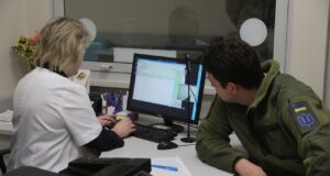 Спалахи пневмонії серед мобілізованих: критична ситуація в навчальних центрах “На весь центр – лише три лікаря”. Мобілізовані масово хворіють на БЗВП, – військовий омбудсмен