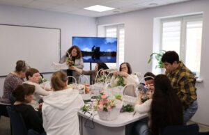 У Центрі підтримки сім’ї в Луцьку випікали та декорували паски У-Центрі-підтримки-сім’ї-в-Луцьку-випікали-та-декорували-паски