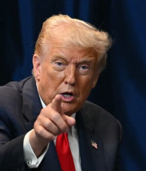 Іран висміяв дедлайн США: Трамп уже погрожує “пекельною ніччю”