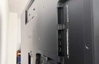 Ваш телевізор з HDMI 2.0 вміє більше: 5 пристроїв, які варто підключити прямо зараз Ваш-телевізор-з-hdmi-2.0-вміє-більше:-5-пристроїв,-які-варто-підключити-прямо-зараз