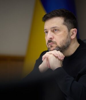 1_facebook_com_zelenskyy_official_a429d12d37d04c1797ae305185e8dadb_1300x820.jpg Зеленський: Україна передала Росії пропозицію про енергетичне перемир’я