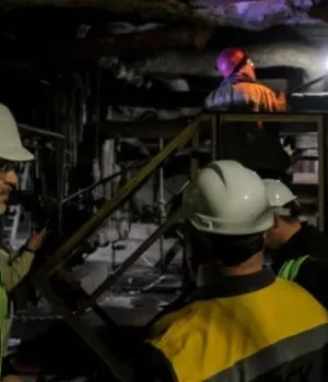 Шмигаль відвідав пошкоджений російськими ударами енергетичний об’єкт