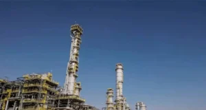 Іран завдав удару по нафтохімічному комплексу в Саудівській Аравії Іран-атакував-ракетами-та-дронами-нафтохімічний-комплекс-у-Саудівської-Аравії