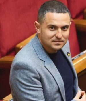 Нардеп-Куницький-не повернувся-до України-і задекларував-житло-в Канаді —-що відомо Нардеп-Куницький-не повернувся-до України-і задекларував-житло-в Канаді —-що відомо