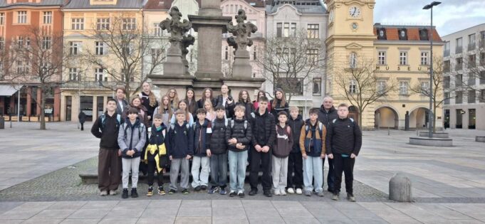 Ювілейний турнір з баскетболу в Острава: успіхи нововолинських команд Срібло-дівчат-і-бойовий-характер-хлопців:-як-виступили-нововолинські-баскетболісти-в-Остраві