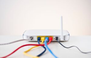 Спільна операція СБУ та ФБР: викрито кібератаку російського ГРУ на роутери українців та західних партнерів СБУ та ФБР “накрили” шпигунську мережу: росіяни зламували Wi-Fi роутери по всьому світу