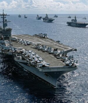 У-авіаносців-США-є-непорушне-правило-“5-миль”:-що-воно-означає