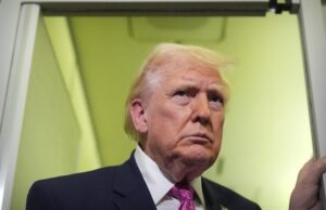 Трамп заявив, що США призупиняють на два тижні удари по Ірану Трамп-заявив,-що США-призупиняють-на два-тижні-удари-по Ірану