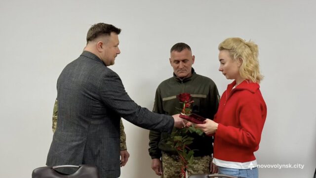 У Нововолинську вшанували пам’ять полеглих захисників держави Двом-Героям-із-Нововолинської-громади-посмертно-присвоєно-державні-нагороди