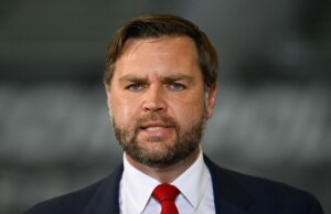 Віцепрезидент США закликав до мирних переговорів між Україною та Росією “Торги за кілька квадратних кілометрів”: Венс зробив цинічну заяву щодо війни в Україні