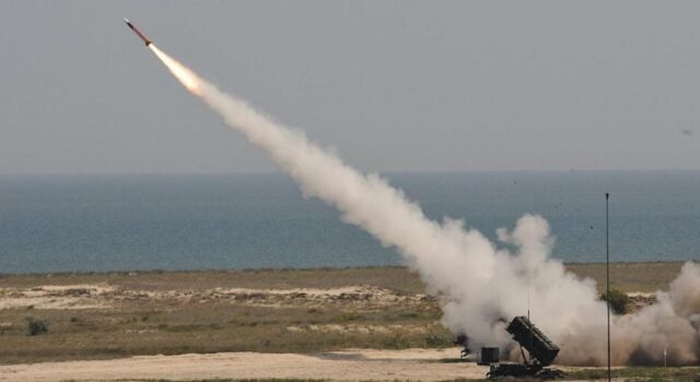 ОАЕ, Кувейт і Бахрейн заявили про нову масовану атаку з боку Ірану ОАЕ,-Кувейт-і-Бахрейн-заявили-про-нову-масовану-атаку-з-боку-Ірану