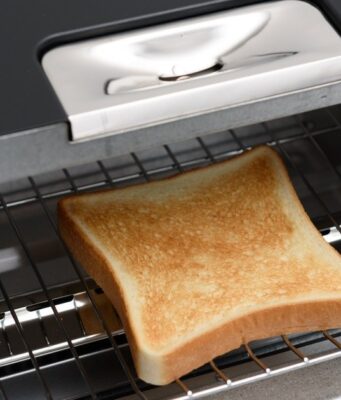 Британські вчені створили новий вид генномодифікованої пшениці. Смажений хліб з неї майже не містить канцерогенів Британські-вчені-створили-новий-вид-генномодифікованої-пшениці.-Смажений-хліб-з-неї-майже-не-містить-канцерогенів