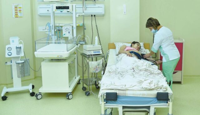 «Це другий дім»: у волинському перинатальному центрі працює подружжя медиків «Це-другий-дім»:-у-волинському-перинатальному-центрі-працює-подружжя-медиків