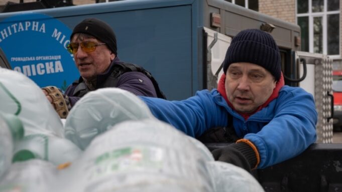 Волонтерська допомога Україні: затримки та зростання витрат через глобальні проблеми з логістикою Конфлікт-в-Ірані-перешкоджає-доставці-приватної-гуманітарної-допомоги-США-до-України