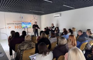 Обговорення розвитку проєктів у Нововолинську: результати та перспективи У-Нововолинській-громаді-відбувся-«День-проєктного-менеджменту»