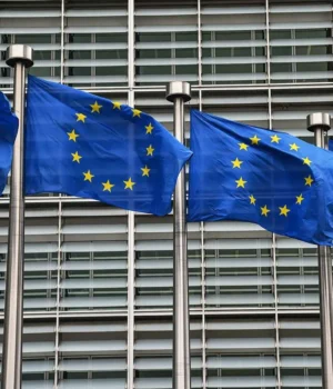 Коли Україна зможе отримати 2 млрд євро допомоги: відповідь ЄС