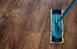 Як мити підлогу без розводів і липкості: професійні прибиральники поділилися методами Як-мити-підлогу-без-розводів-і-липкості:-професійні-прибиральники-поділилися-методами