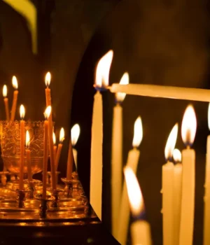 Яке релігійне свято відзначається 10 квітня