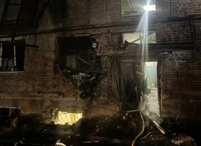 Атака дронів на Суми: 14 постраждалих, серед них підліток та літні люди У-Сумах-14-постраждалих-після-ударів-дронів-по-житлових-будинках