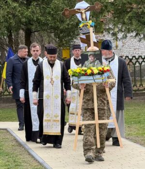 У-Нововолинську-попрощалися-із-воїном-Ігорем-Мединою