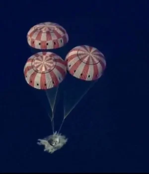 Місія-artemis-ii-успішно-повернулася-на-Землю,-капсула-приводнилася-в-океані