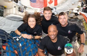 Космічний корабель Orion успішно приземлився в Тихому океані Капсула-orion-здійснила-ідеальне-приводнення,-екіпаж-у-відмінному-стані-–-nasa