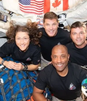 Капсула-orion-здійснила-ідеальне-приводнення,-екіпаж-у-відмінному-стані-–-nasa Капсула-orion-здійснила-ідеальне-приводнення,-екіпаж-у-відмінному-стані-–-nasa