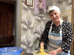 Прикордонниця з Волині пече паску для рідних і колег за рецептом бабусі Прикордонниця-з-Волині-пече-паску-для-рідних-і-колег-за-рецептом-бабусі