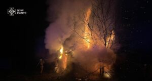 На Волині через невідомих осіб згоріла хата-пустка На-Волині-через-невідомих-осіб-згоріла-хата-пустка