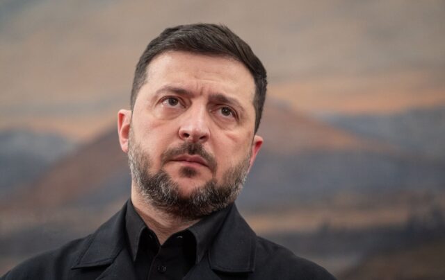 Зеленський підтвердив готовність України дотримуватися режиму тиші на Великдень Не лише на Великдень: Україна запропонувала РФ продовжити перемир’я, – Зеленський