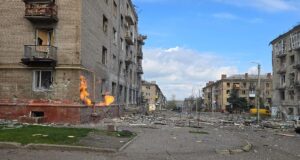 Росіяни вдарили чотирма бомбами по центру Краматорська: щонайменше 10 поранених Росіяни-вдарили-чотирма-бомбами-по-центру-Краматорська:-щонайменше-10-поранених