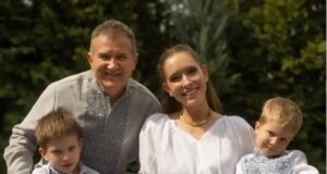 Горбунов і Осадча зворушили підготовкою до Великодня із синами: мережа у захваті Горбунов-і-Осадча-зворушили-підготовкою-до-Великодня-із-синами:-мережа-у-захваті