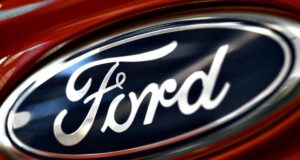 Глава Ford заявив про електромобіль за $30 000: він має конкурувати з Tesla Глава-ford-заявив-про-електромобіль-за-$30-000:-він-має-конкурувати-з-tesla