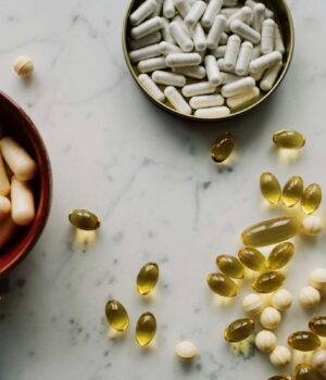 Які-добавки-варто-уникати-при-підвищеному-кровʼяному-тиску:-лікарі-назвали-топ-5