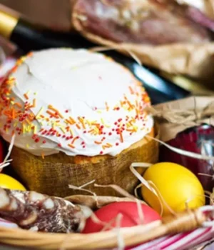 photo_2026_04_11_21_42_48.webp З чого варто починати Великодню трапезу: традиції та повір’я