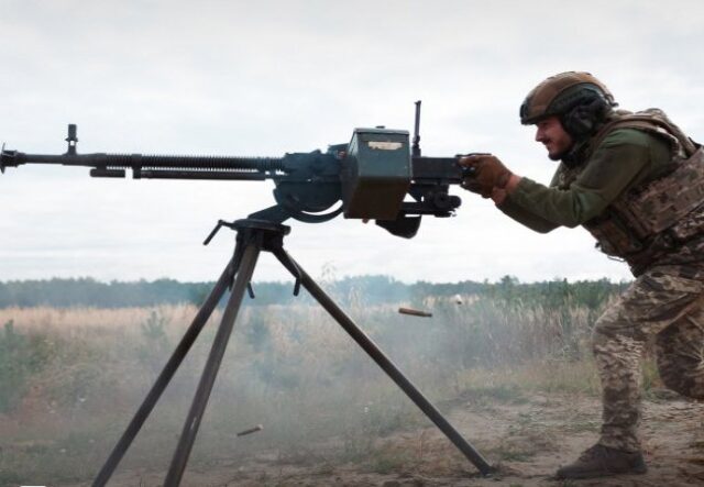 За добу українські воїни знищили 1070 окупантів, 3 ББМ та 8 танків За-добу-українські-воїни-знищили-1070-окупантів,-3-ББМ-та-8-танків