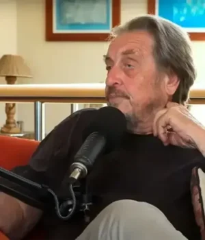 Батько-Ілона-Маска-Еррол-відвідав-великодню-службу-в-москві Батько-Ілона-Маска-Еррол-відвідав-великодню-службу-в-москві