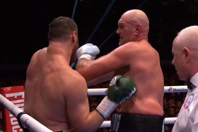 Ф’юрі повернувся: британський боксер ефектно розгромив росіянина в поєдинку Ф’юрі-повернувся:-британський-боксер-ефектно-розгромив-росіянина-в-поєдинку