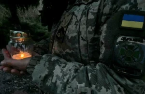 Благодатний вогонь з Єрусалима прибув в Україну В-Україну-прибув-Благодатний-вогонь-з-Єрусалима-–-святиню-зустріли-прикордонники