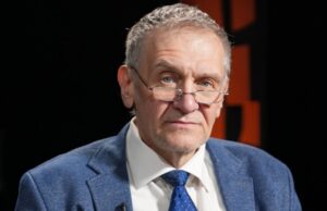 Довіра до Зеленського: як «Міндічгейт» вплинув на політичну ситуацію в Україні Як-Зеленському-вдається-«не-впасти»-попри-«Міндічгейт»-і-кризу-в-парламенті?-Гарань-про-роль-Буданова.