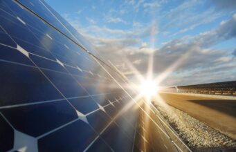 Сонячні панелі дають несподіваний ефект: пустеля може змінитися до невпізнання Сонячні-панелі-дають-несподіваний-ефект:-пустеля-може-змінитися-до-невпізнання