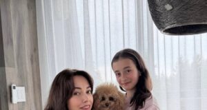 Катерина Кухар показала, як із 11-річною донькою-красунею від Стоянова святкує Великдень Катерина-Кухар-показала,-як із 11-річною-донькою-красунею-від-Стоянова-святкує-Великдень