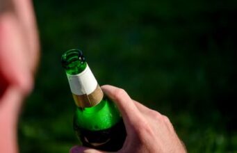 На Волині учня спіймали п’яним на території школи. Його судили На-Волині-учня-спіймали-п’яним-на-території-школи.-Його-судили