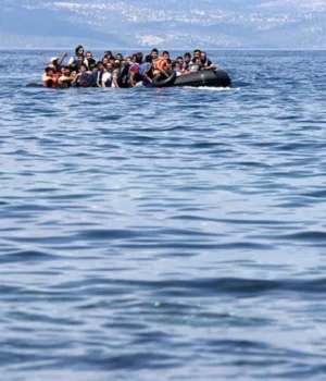 screenshot_2025_09_18_at_16_30_36_u_vodah_ispanii_za_rik_potonuli_ponad_10_tisac_migr69dc66d88304a.webp Поблизу грецького Криту врятували понад 90 мігрантів