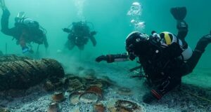 У Швейцарії археологи підняли з дна озера понад 1000 скарбів Римської імперії У-Швейцарії-археологи-підняли-з-дна-озера-понад-1000-скарбів-Римської-імперії