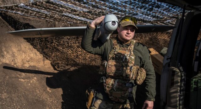 Кабмін запустив проект для швидкого впровадження інновацій у ЗСУ Україна закупатиме інноваційне озброєння по-новому: що змінюється