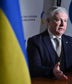 Більше тиску на РФ: МЗС України призначило спецпосла з питань полонених та зниклих