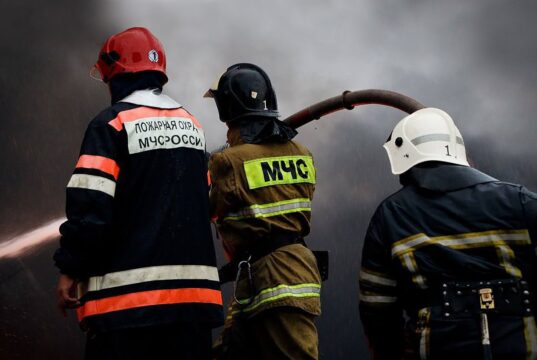 Вибухи в Мелітополі: атака безпілотників призвела до пожежі на електропідстанції У Мелітополі після влучання горить підстанція: місто частково знеструмлене